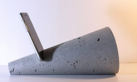 pooya-goudarzi-concrete-speaker